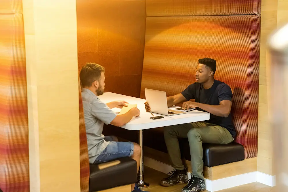 entretien individuel d'un expert formateur interne à l'entreprise